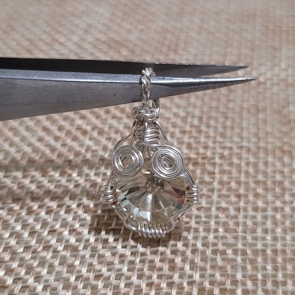 Yellow Labradorite Eye Wrapped in Sterling Pendant - Picture 3 of 14